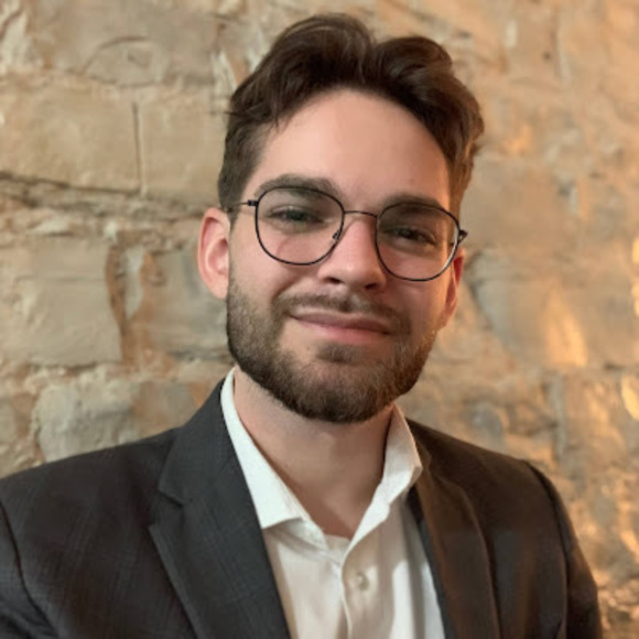 Profile Picture of Daniel Wolfe (@danielwolfe814) on Poshmark