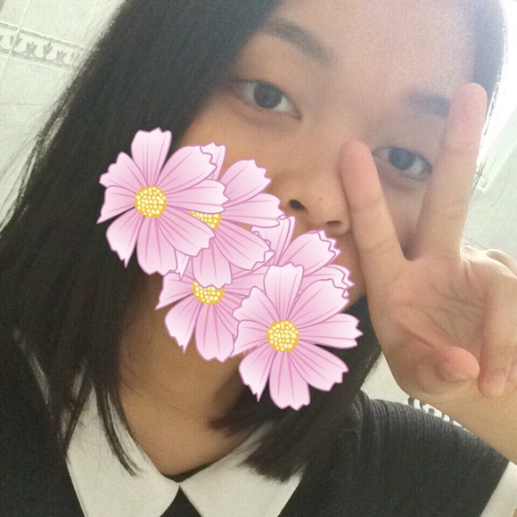 Profile Picture of Shekinah Guab (@crayion) on Poshmark