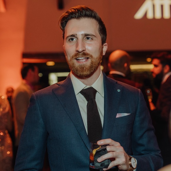 Profile Picture of Greg Webber (@greg_webber) on Poshmark