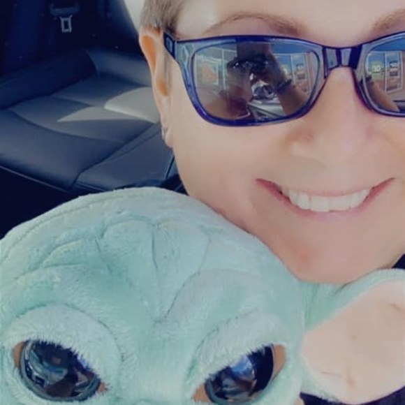 Profile Picture of Lori Klasnich (@lakamok) on Poshmark