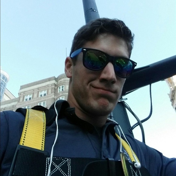 Profile Picture of Michael Loudermilk (@mic_loud) on Poshmark