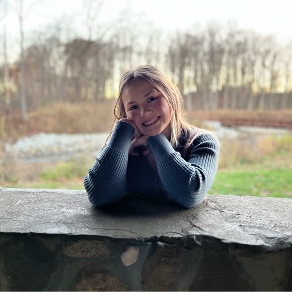 Profile Picture of Mercades Birkholz (@mercades_b) on Poshmark