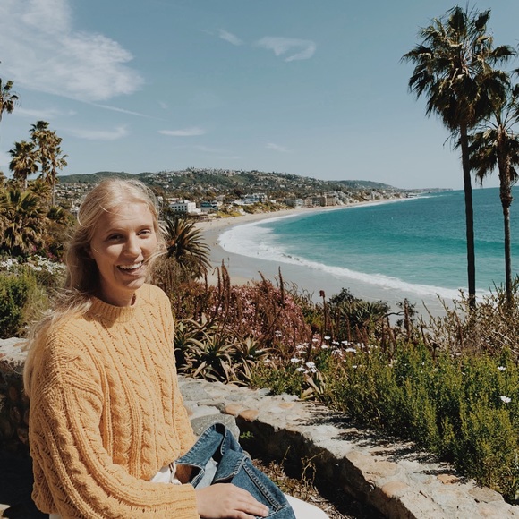 Profile Picture of Jessica Engler (@jess_engler) on Poshmark