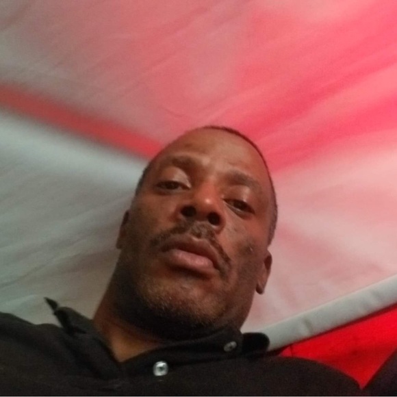 Profile Picture of Willard Evans lll (@willard_e) on Poshmark