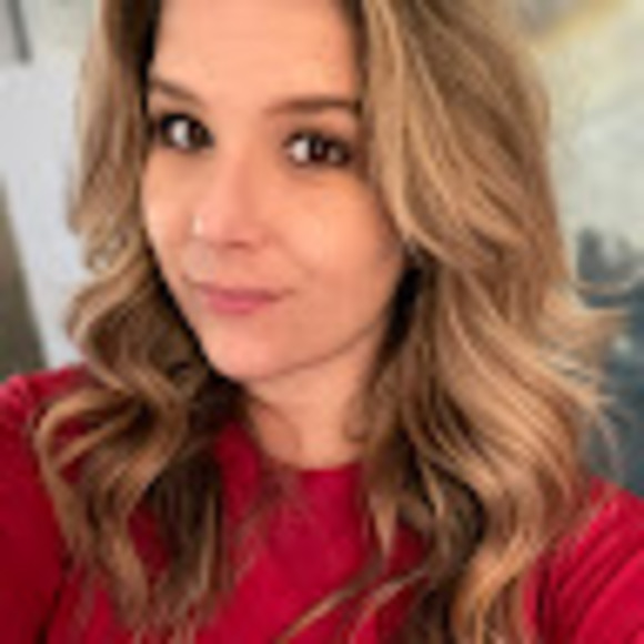 Profile Picture of Brooke Unkrich (@brooke_unkrich) on Poshmark