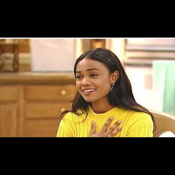 Profile Picture of Zee Zee (@zee_zeex) on Poshmark