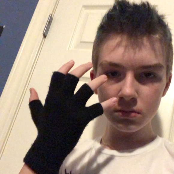 Profile Picture of Gavin Owens (@jgobball07) on Poshmark