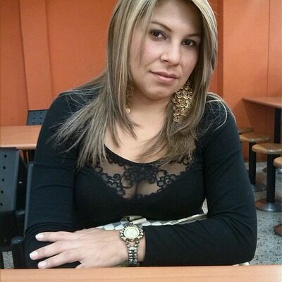 Profile Picture of Maria Elena Quiñones (@elena_quiones) on Twitter