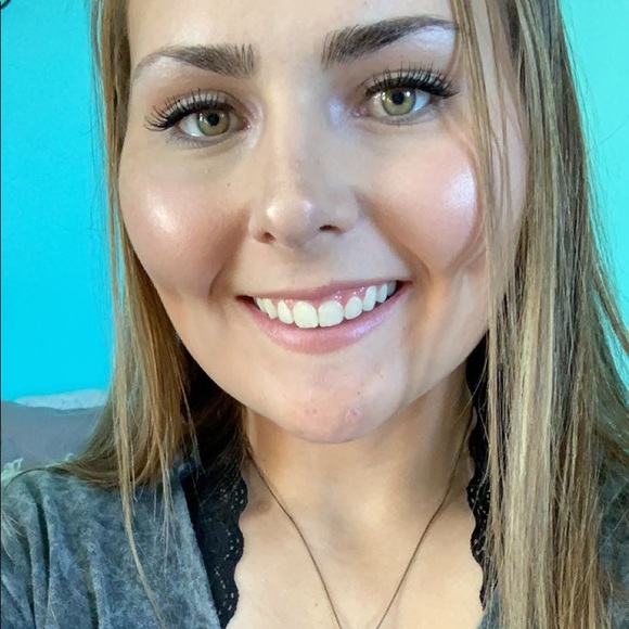 Profile Picture of Rachel Daubenspeck (@rachelmae43) on Poshmark