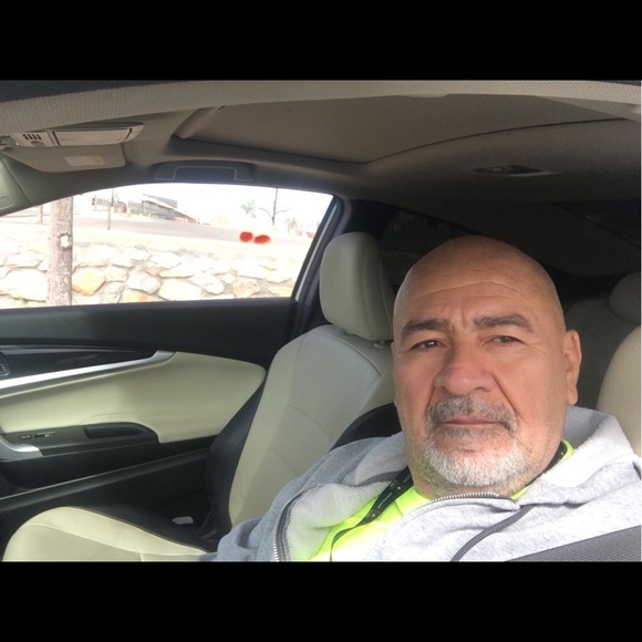 Profile Picture of Fernando Santiago (@fernando59) on Poshmark