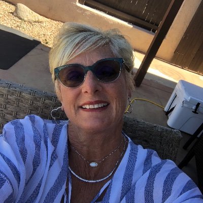 Profile Picture of Lisalowrey61 (@lisalowrey61) on Twitter