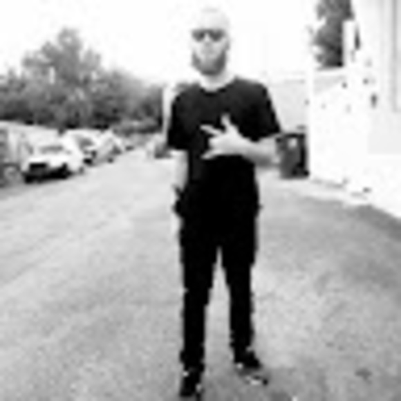 Profile Picture of Timothy Randall (@h311awar302) on Poshmark