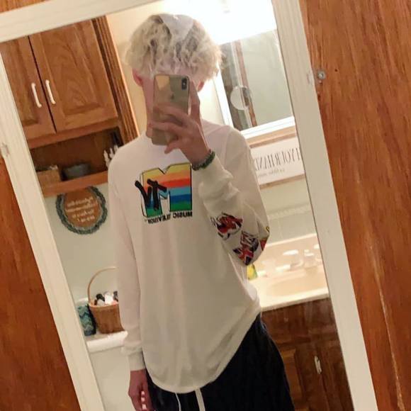 Profile Picture of Jayme Creedon (@jay_c17) on Poshmark