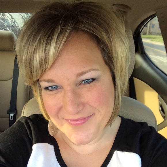 Staci Peck - Poshmark Profile Picture of Staci Peck (@speck1903) on Poshmark