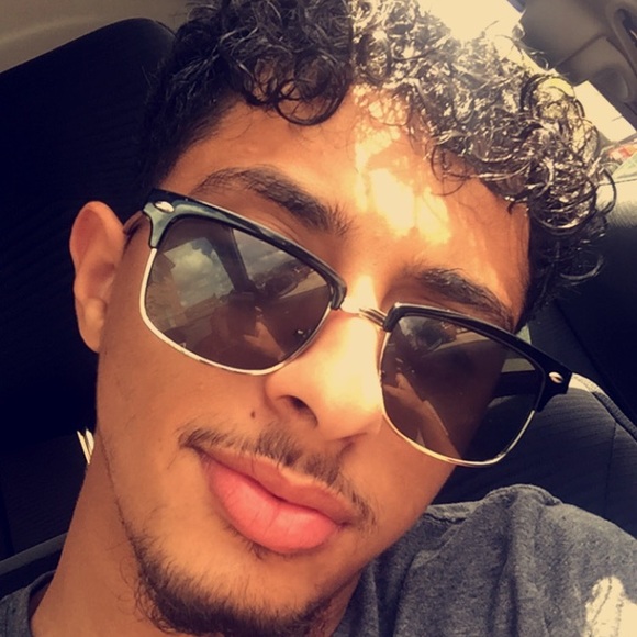 Profile Picture of Mohamed Al-kuhlani (@kingmoe2019) on Poshmark