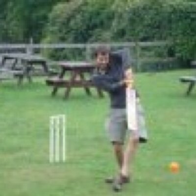 Profile Picture of Steve Hughes (@Shoes2010) on Twitter