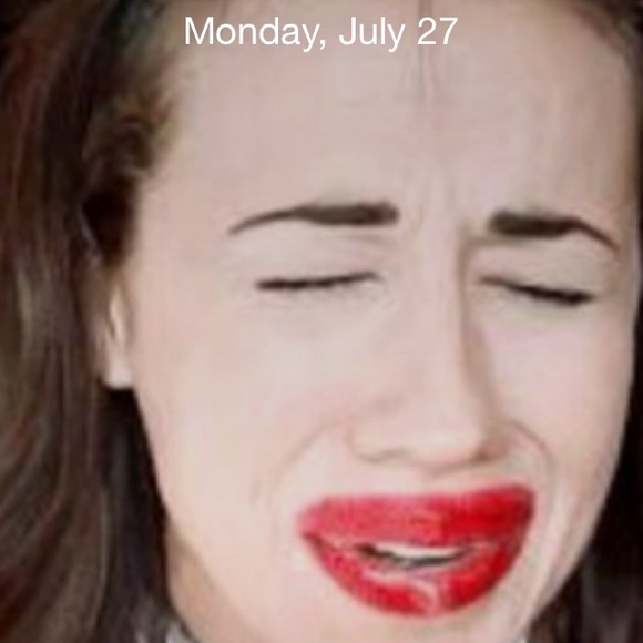 Profile Picture of Emily Shocker (@kejfhdnfbebfb) on Poshmark