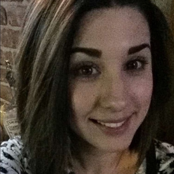 Profile Picture of Marissa Davey (@marisssy) on Poshmark