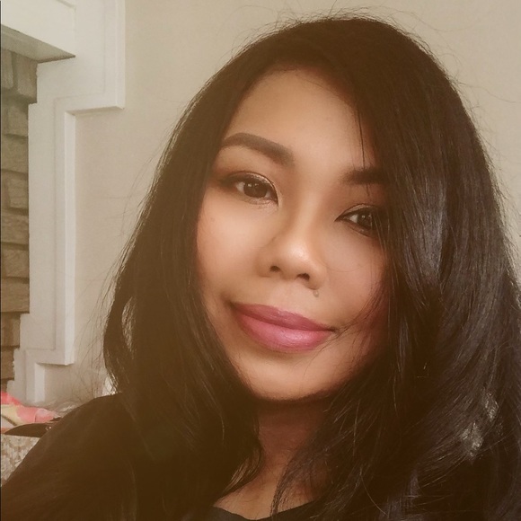 Profile Picture of Nitchakarn Fuller (@nitchakarnf) on Poshmark