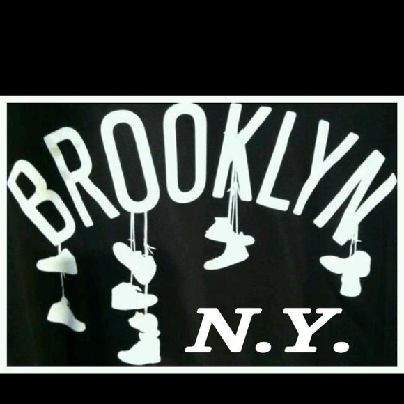 Profile Picture of Nicole Chiarello (@joeybella) on Poshmark