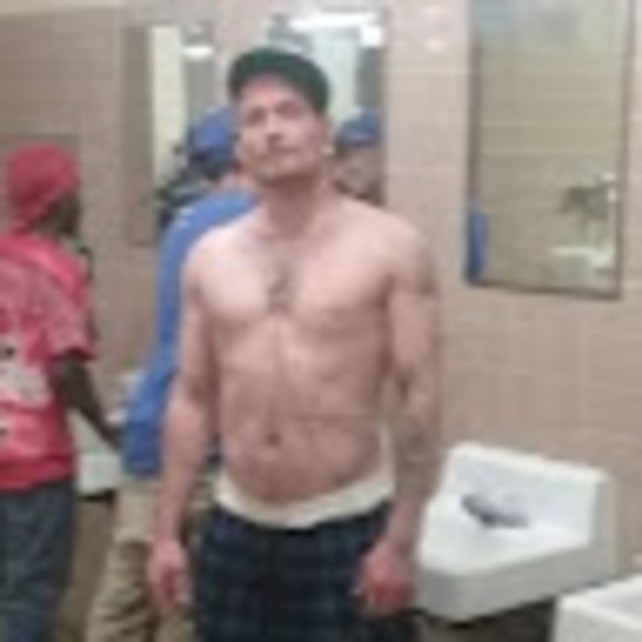 Ronald Zoerner - Poshmark Profile Picture of Ronald Zoerner (@rzoerner5) on Poshmark