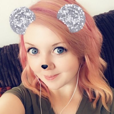 Profile Picture of Amber Quick (@harlequinwriter) on Twitter