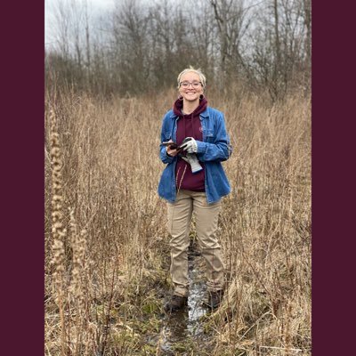 Profile Picture of Lori Ann 🌙 (@BarefootHoney_) on Twitter