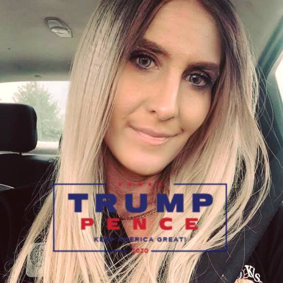 Profile Picture of Angela Griswell (@angelagriswell) on Poshmark