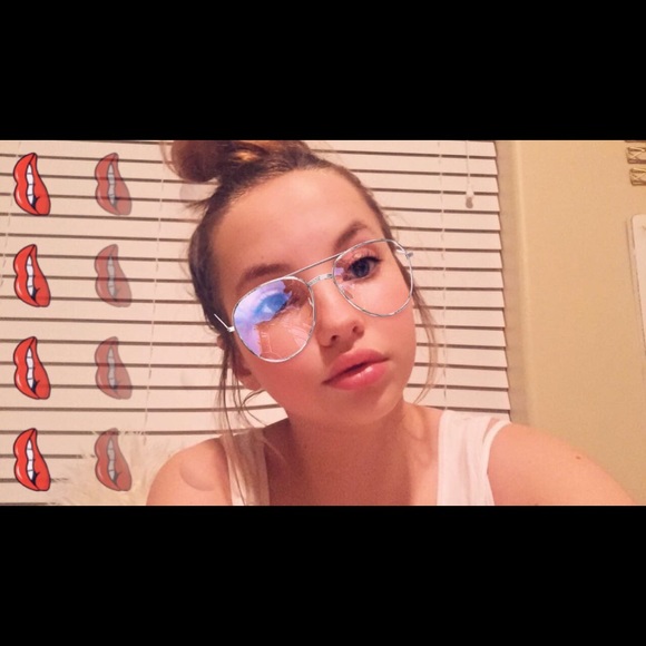 Profile Picture of Bijou Mccleary (@bijoumccleary13) on Poshmark