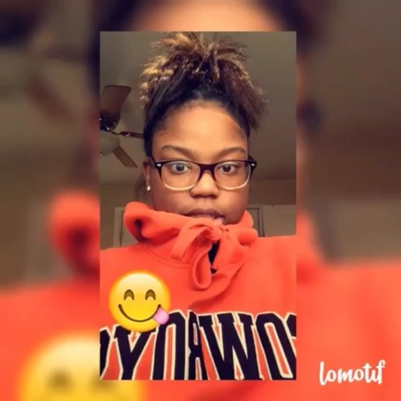 Profile Picture of Ahmir Cheadle (@yoitzmir) on Poshmark