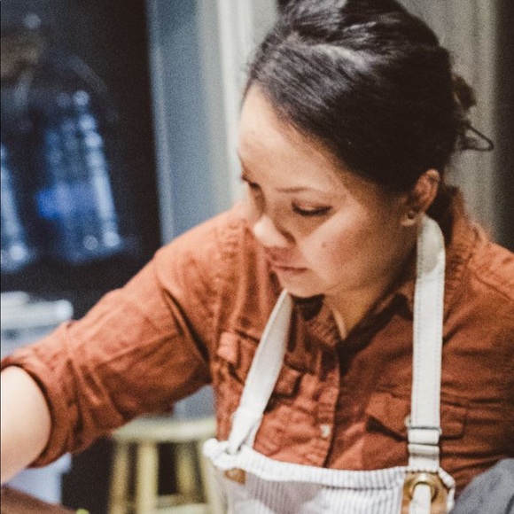 Profile Picture of Annie Balow (@anniebalow) on Poshmark