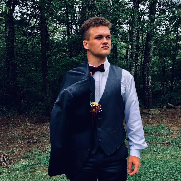 Profile Picture of Joel Beattie (@joelbeattie) on Poshmark