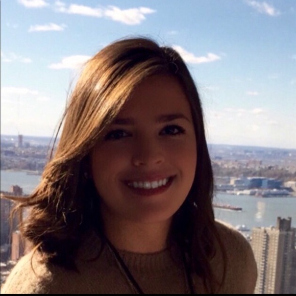 Profile Picture of Emily Sambrook (@easx23) on Poshmark