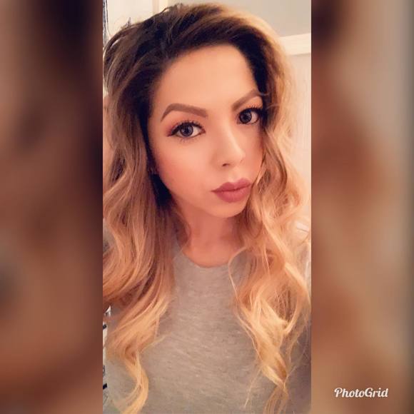 Profile Picture of Crystela Silva (@crystelasilva20) on Poshmark