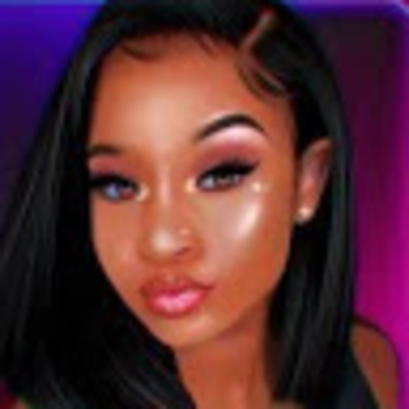 Profile Picture of Sariah Boyd (@female_marii) on Poshmark