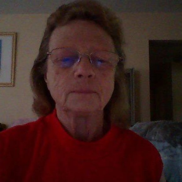 Profile Picture of Carolyn Tidwell (@tidcarolyn) on Poshmark