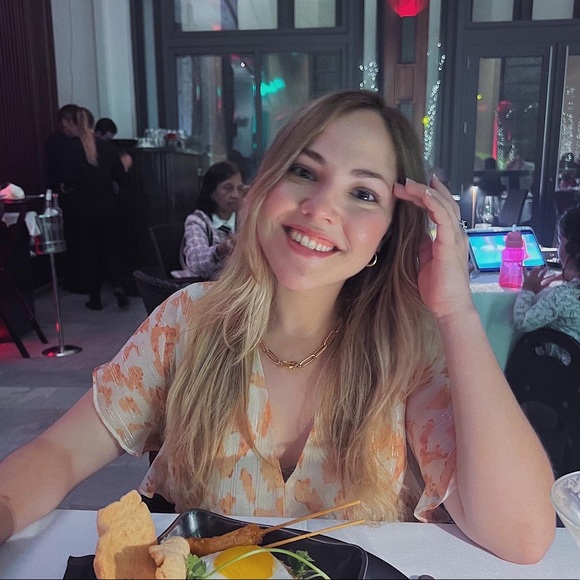 Profile Picture of Daniela Rabago (@danielarabago) on Poshmark
