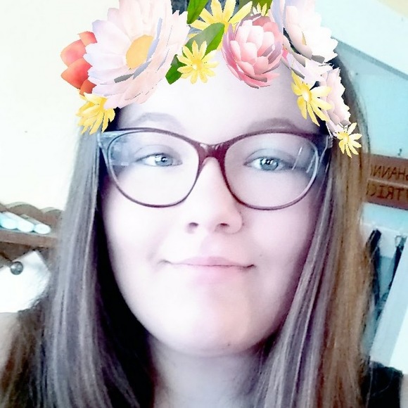 Profile Picture of Shannon Trice (@pitagurl2004) on Poshmark