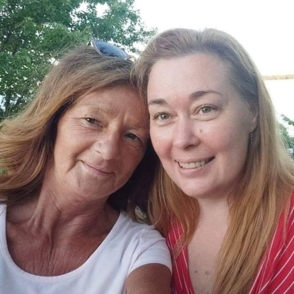 Profile Picture of Josée Létourneau (@josee75) on Poshmark