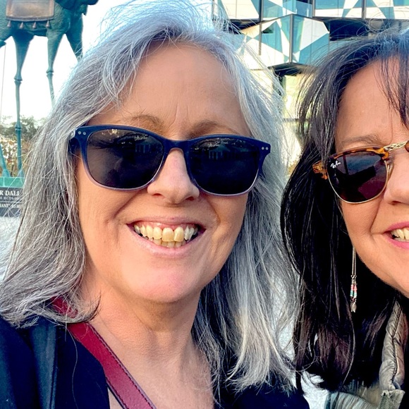 Profile Picture of Lyndall Foale (@lyndall56) on Poshmark