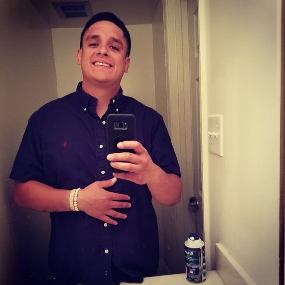 Profile Picture of Stephen Roy (@stephenroy518) on Poshmark