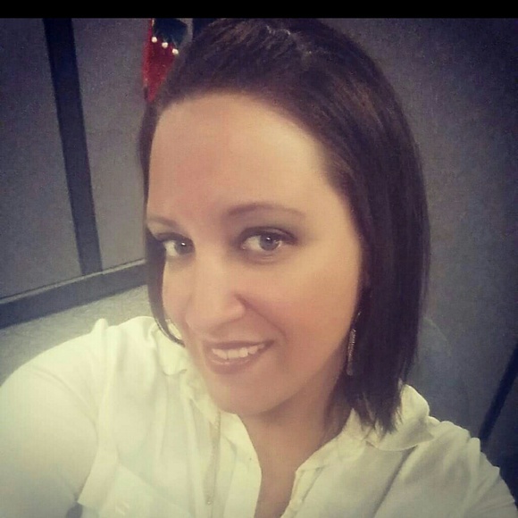 Profile Picture of Rebecca Bradtke (@cnygirl) on Poshmark