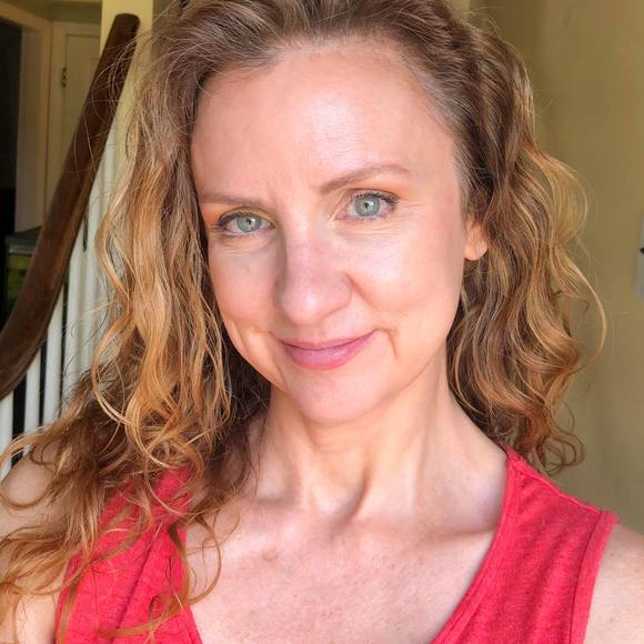 Profile Picture of Kris Clouthier (@krisann2014) on Poshmark