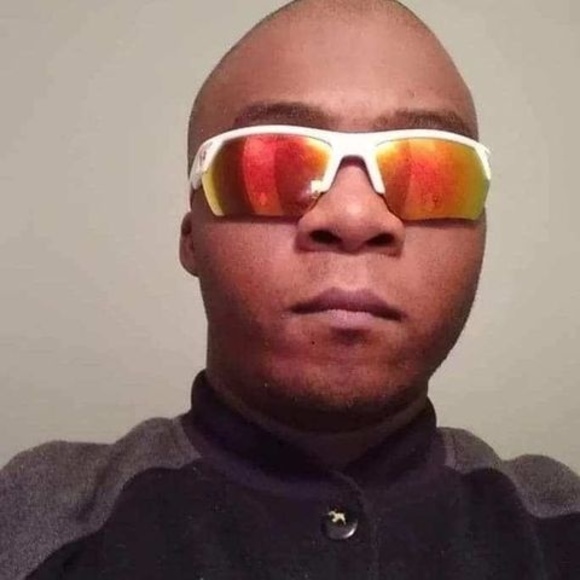 Profile Picture of Michael Vines (@michael_vines) on Poshmark
