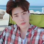 Profile Picture of LEE JONGSUK 이종석 (@withjongsuk0206) on Instagram