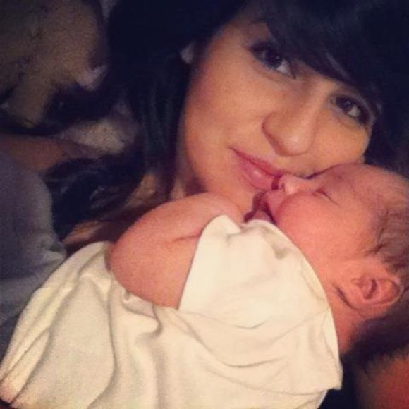 Profile Picture of Devin Gonzales (@mommabear21) on Poshmark