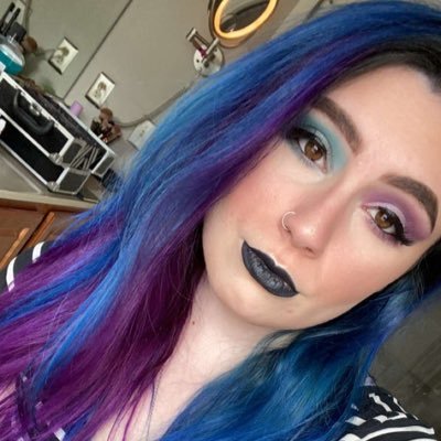 Profile Picture of Jess Byron (@JessByron21) on Twitter