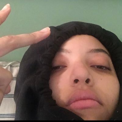 Profile Picture of Renee Is Trash (@ReneeTrash) on Twitter