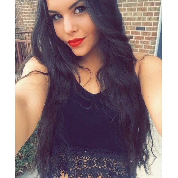 Michelle Pescina - Poshmark Profile Picture of Michelle Pescina (@michellepescina) on Poshmark