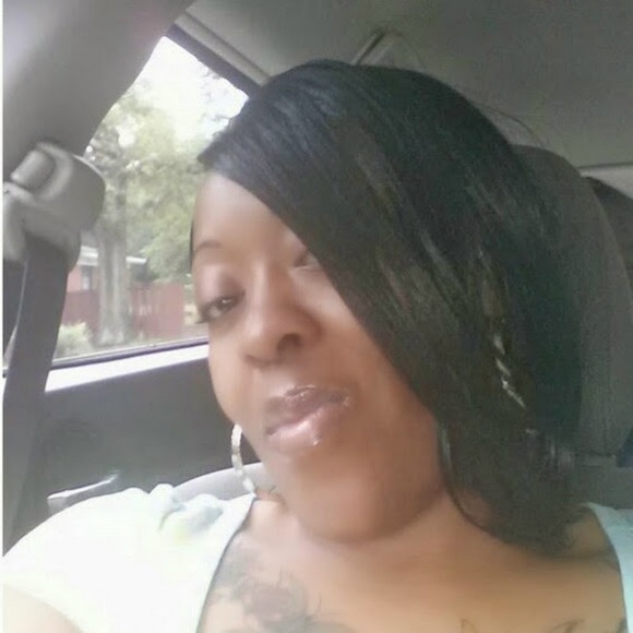 Profile Picture of Monica Boyce (@moe1220) on Poshmark
